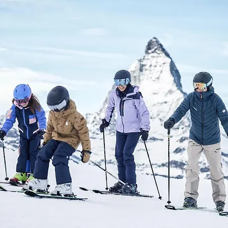 Sunnaeplaetzli- Aprt. 4p Matterhorn View/wifi 아파트